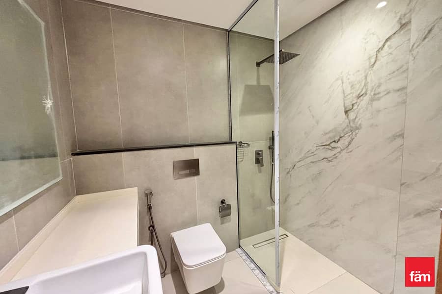 Brand New | Low Floor | Payment Plan | Pool View - Image 15