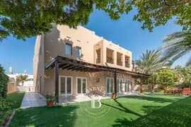 فیلا في ھتان 1،ھتان،البحيرات 5 غرف 625000 درهم - 13951817