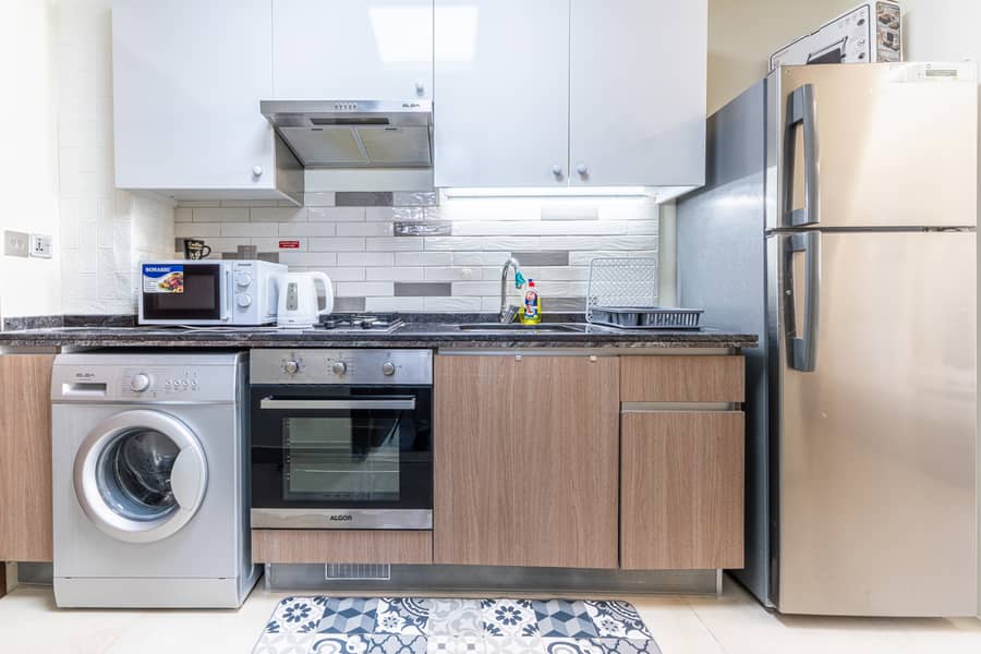 4 Kitchen 1. jpg