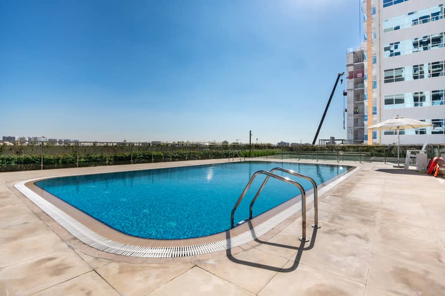 9 Swimming Pool 2. jpg