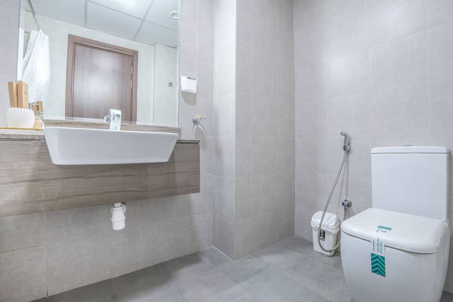 13 Washroom 4. jpg