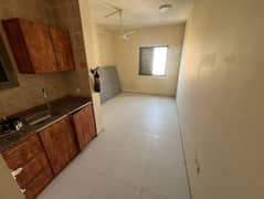 استديو سنوي للإيجار السنوي تكيف مركزي النعيميه شارع الكويت قريب