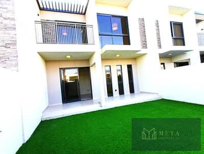 3 Camere Townhouse in Affitto a DAMAC Hills 2 (Akoya by DAMAC), Dubai - 06-Odora. JPG