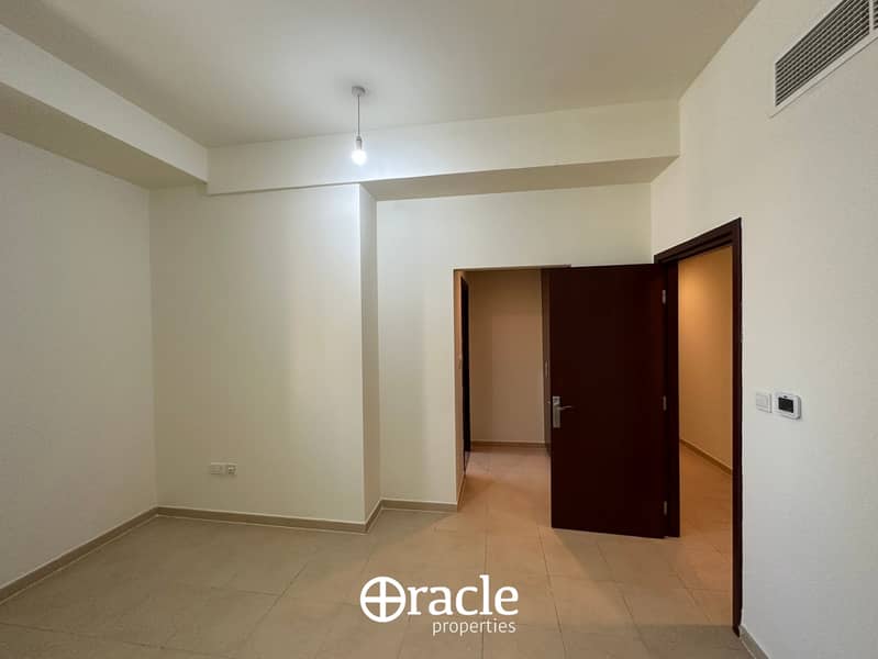 Full Marina View | Balcony | Maid Room - Image 13