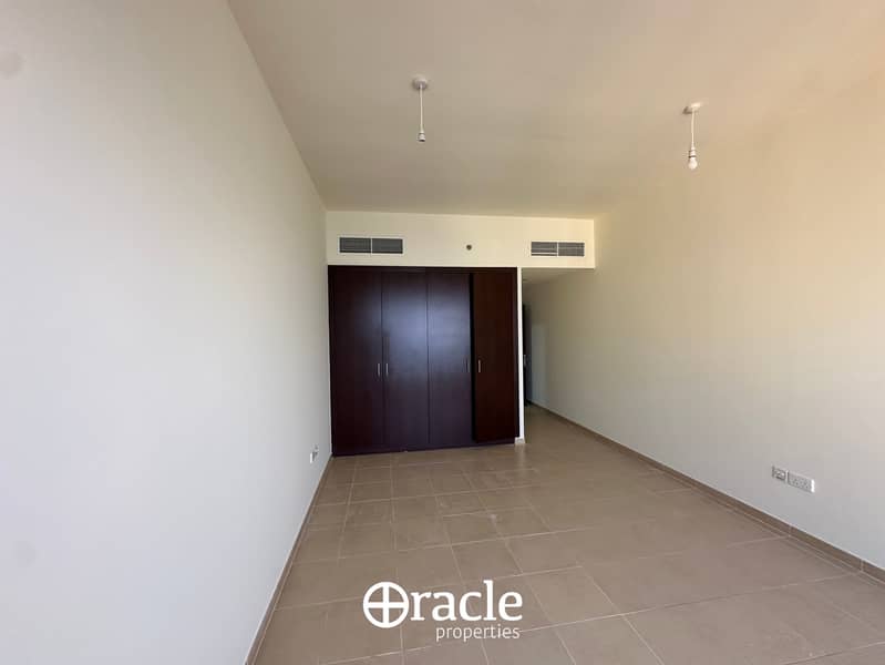 Sea View | all rooms with bath - Image 13