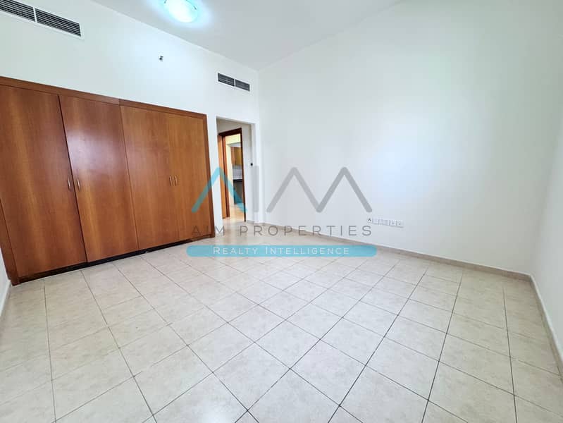 Well Maintained Large Size 1BHK | Opposite to LULU Mall | Balcony | Ready to move in | Prime Location | Dubai Silicon Oasis - Image 7