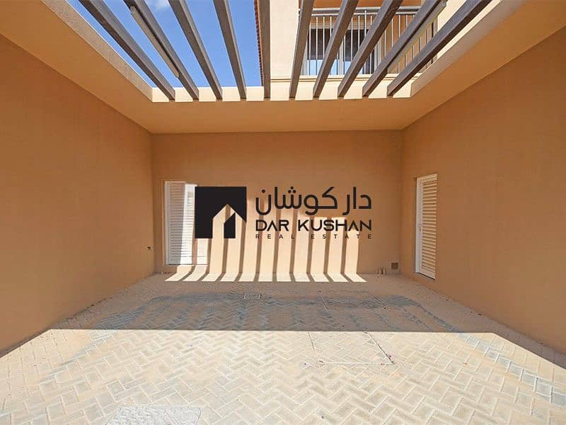 Single Row 3-Bedroom Villa | 4 Bathrooms