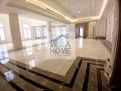 Brand New Big Villa - 9 Bedrooms - Prime Location