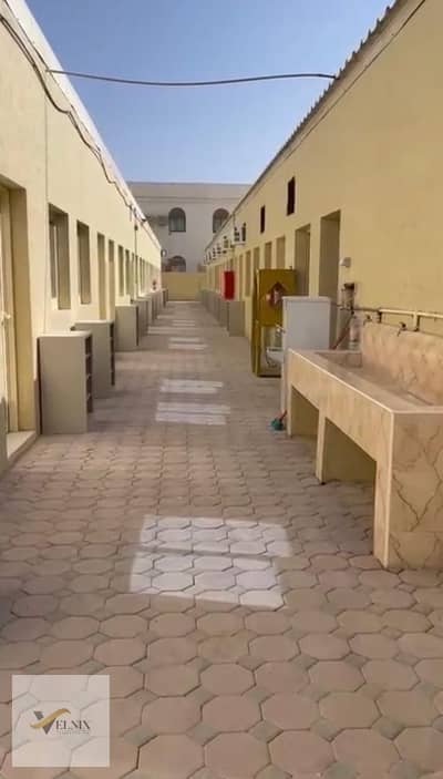 سكن عمال  للبيع في صناعية الصجعة، الشارقة - 7c3ac94a-ae47-4471-8b26-5f96f545896a. jpg