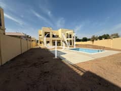 عائلي فاخر | فيلا زاوية صف واحد مكوّنة من 6 غرف نوم مع مسبح وساحة خلفية كبيرة