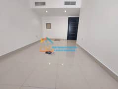 شقة في شارع حمدان 1 غرفة 68000 درهم - 13959086