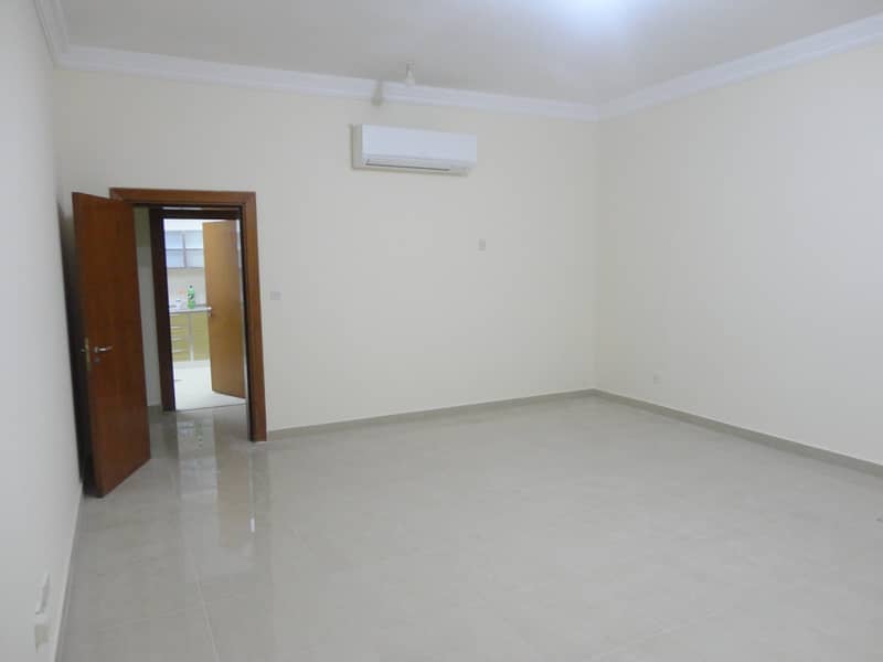 Hot deal Newly Renovated 4Br Villa in Muroor with lovely kitchen
