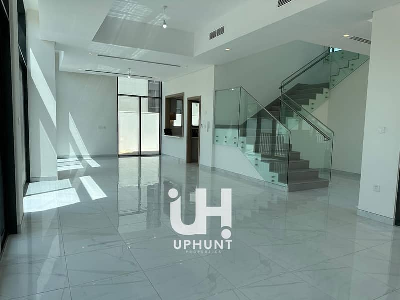 POOL+DRIVER ROOM + LARG SINGAL ROW NO AGENTS PLS