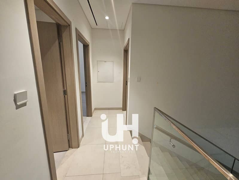 CORNER HUG PLOT SINGAL ROW VACANT UNIT - Image 7