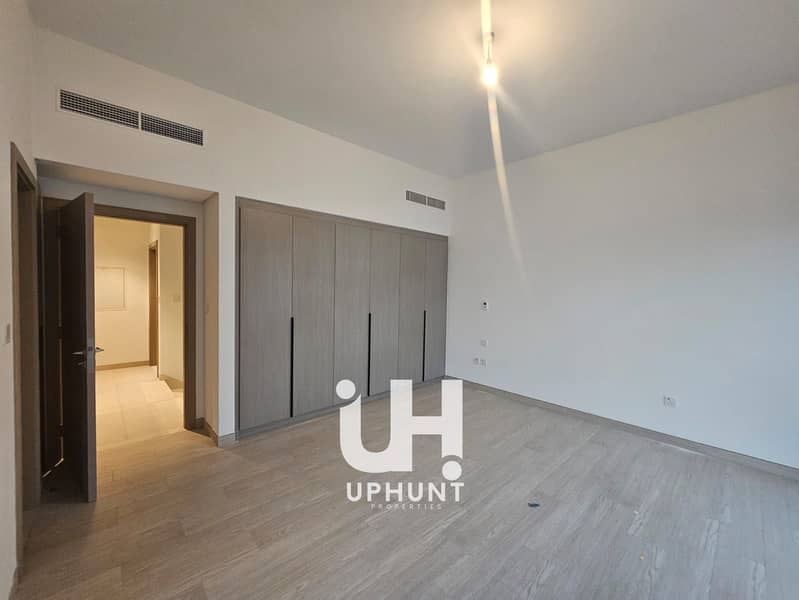 CORNER HUG PLOT SINGAL ROW VACANT UNIT - Image 8