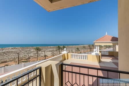 Spacious living with spectacular sea views Spacious living with spectacular sea views
