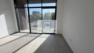 Semi detached// Corner// Rooftop Terrace// 4 Bedrooms villa / / for rent