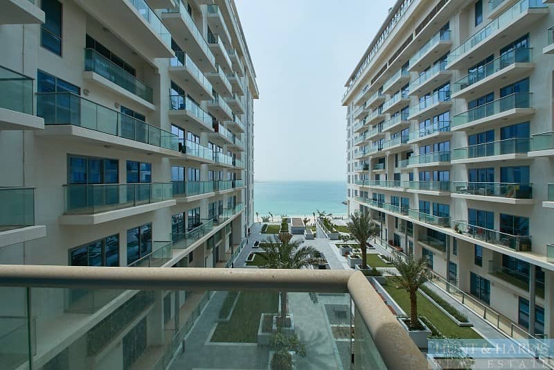 Stunning views over the Sea - 2 Bedroom Apartment