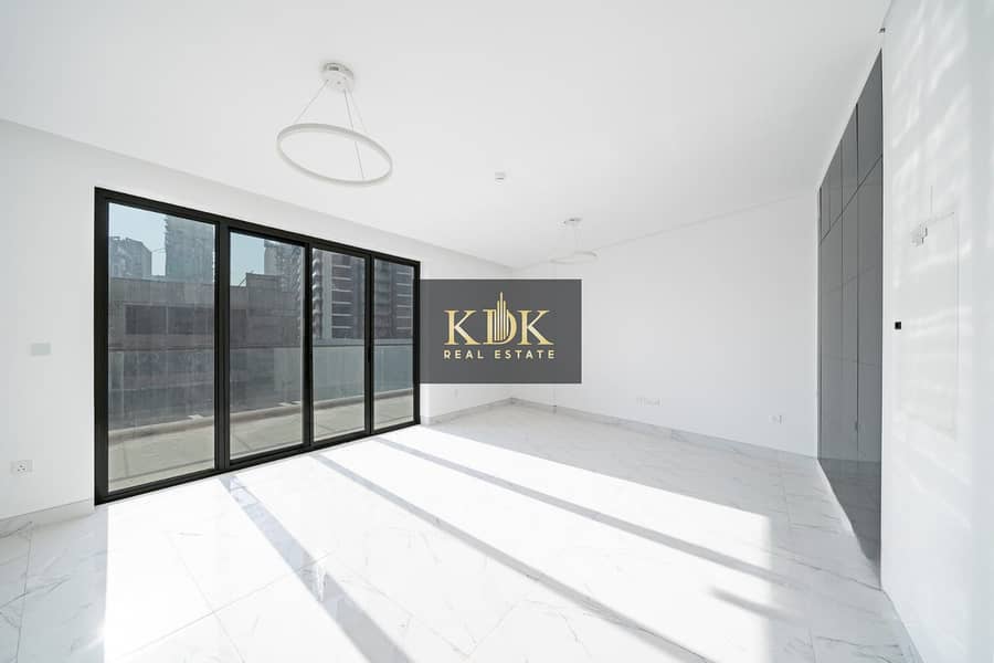 2Br+Duplex | Community View | Prime Location - Image 5