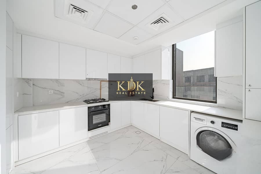 2Br+Duplex | Community View | Prime Location - Image 6