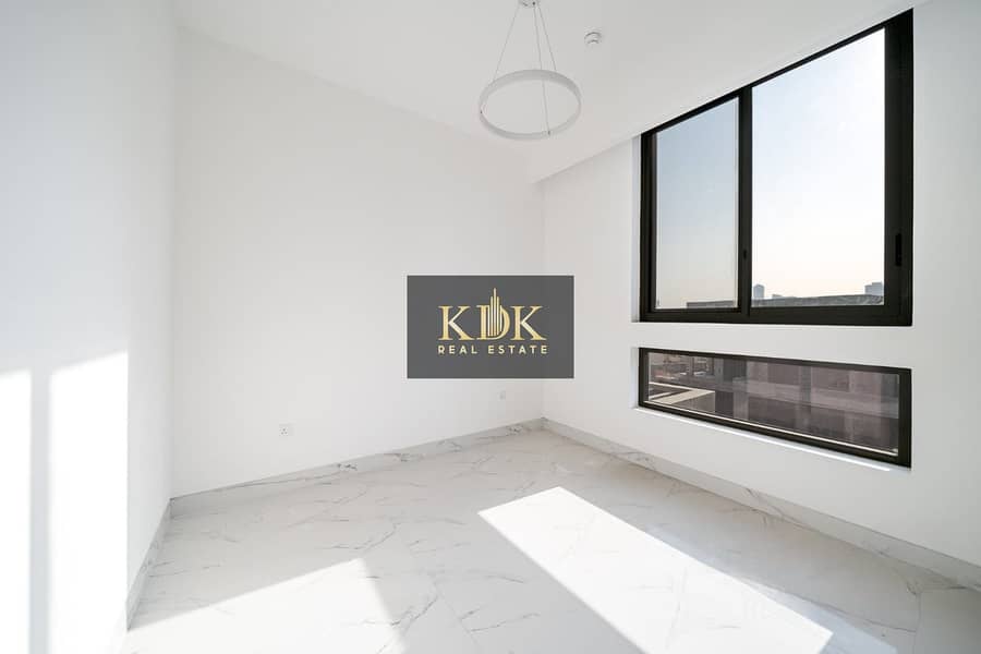 2Br+Duplex | Community View | Prime Location - Image 8