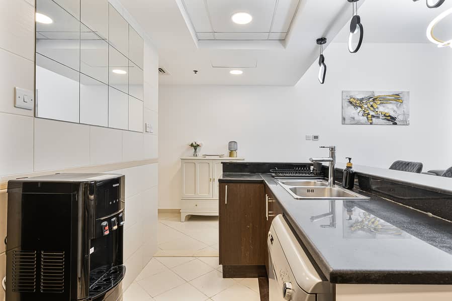 12 Full Kitchen (9). jpeg