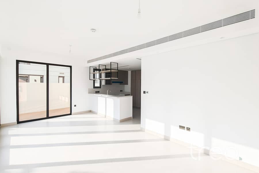 Single row | Available now | Park Facing - Image 3