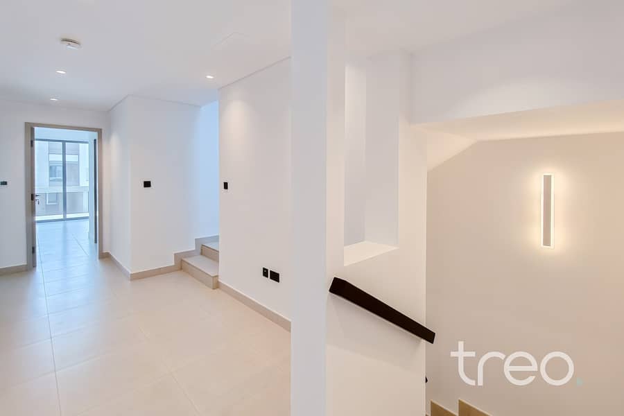 Single row | Available now | Park Facing - Image 5