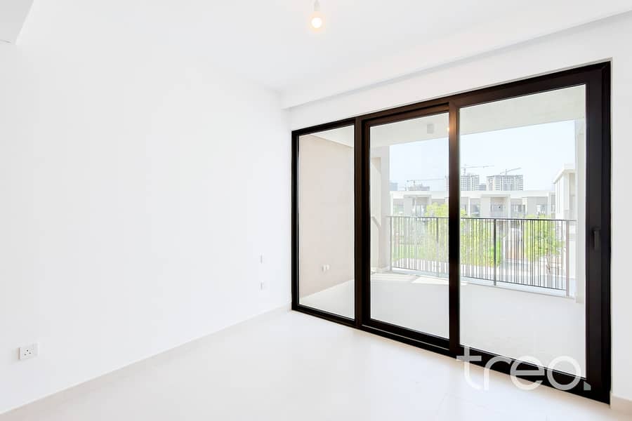 Single row | Available now | Park Facing - Image 8