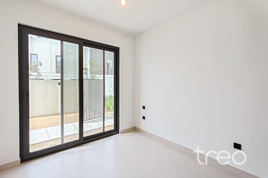 Single row | Available now | Park Facing - Image 15