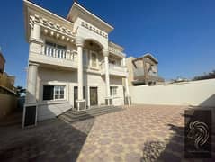 شقة جديدة تمامًا بخمس غرف نوم رئيسية | تصميم ممتاز | للإيجار