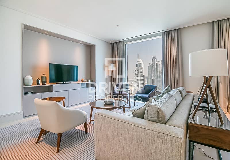 Bright and Luxurious Unit | Best Location Bright and Luxurious Unit | Best Location