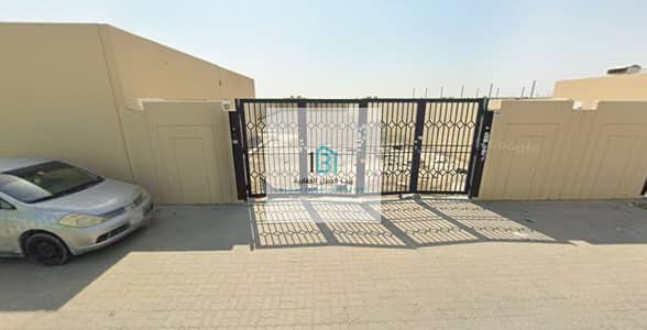 Warehouse in vendita a Al Sajaa, Sharjah - صورة واتساب بتاريخ 1447-06-04 في 10.25. 57_54383646. jpg Warehouse in vendita a Al Sajaa, Sharjah - صورة واتساب بتاريخ 1447-06-04 في 10.25. 57_54383646. jpg