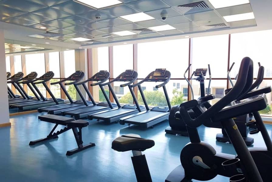 10 gym. jpg