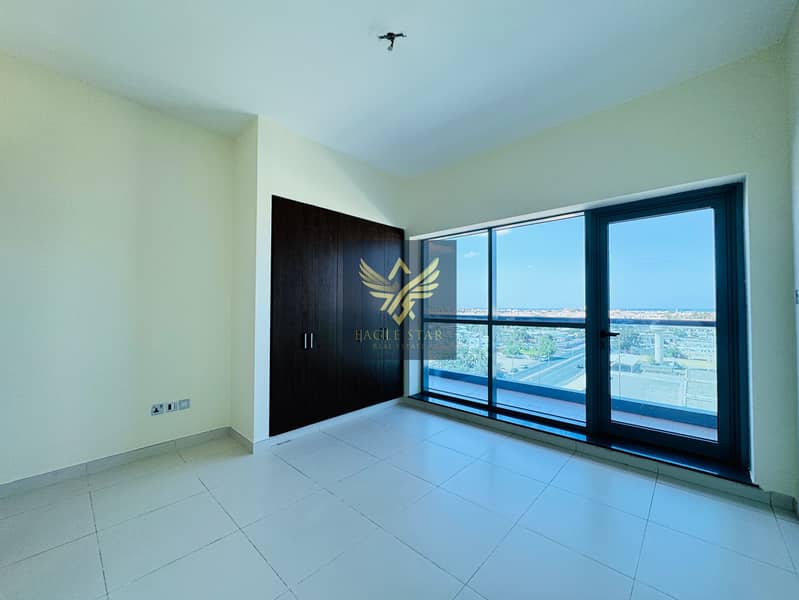 2B/R WITH STORE | GYM | POOL | CLOSE TO METRO