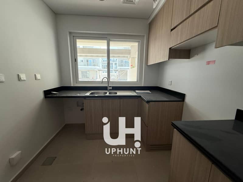 MIDDLE UNIT | MULTIPLE OPTIONS | WALKING DISTANCE LAGOONS | NON NEGOTIABLE PRICE |