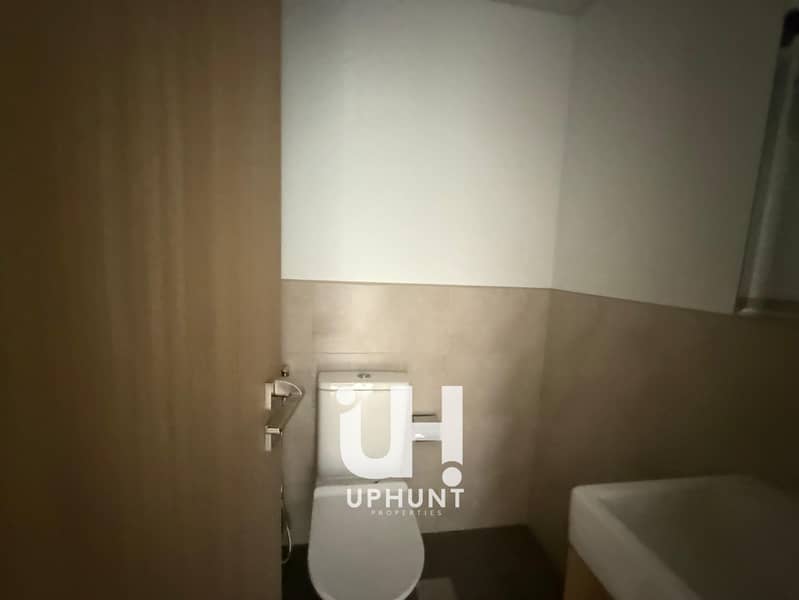 MIDDLE UNIT | MULTIPLE OPTIONS | WALKING DISTANCE LAGOONS | NON NEGOTIABLE PRICE | - Image 13