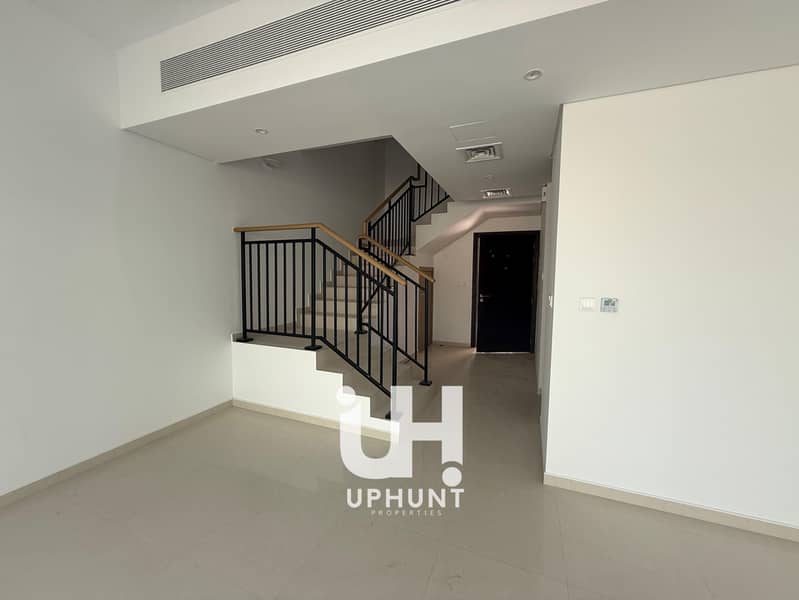 MIDDLE UNIT | MULTIPLE OPTIONS | WALKING DISTANCE LAGOONS | NON NEGOTIABLE PRICE | - Image 16