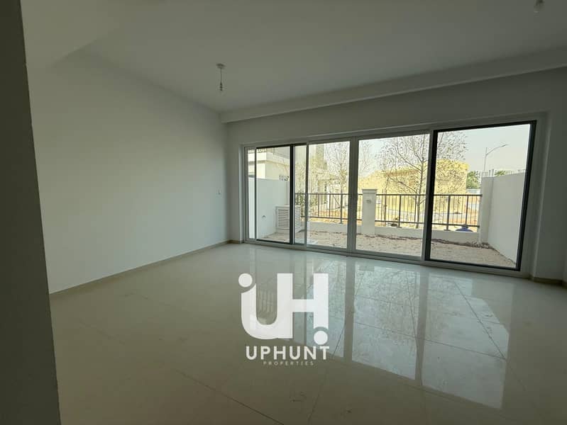 MIDDLE UNIT | MULTIPLE OPTIONS | WALKING DISTANCE LAGOONS | NON NEGOTIABLE PRICE | - Image 19