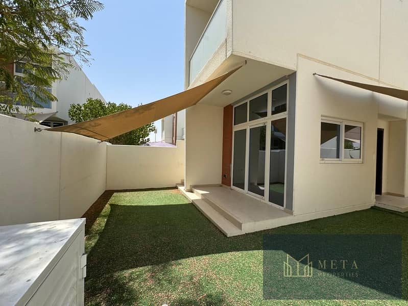Beautiful 3Bedroom+maid-Big Close kitchen-5 Bathrooms -Garden done Townhouse, Close to Pool and Park - Image 17