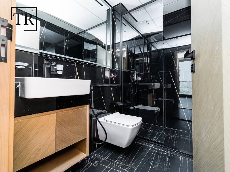 High End Finishing | Smart Layout | Prime Location - Image 19