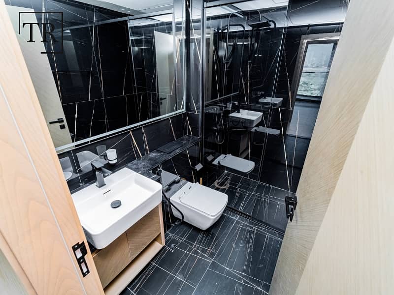 High End Finishing | Smart Layout | Prime Location - Image 20