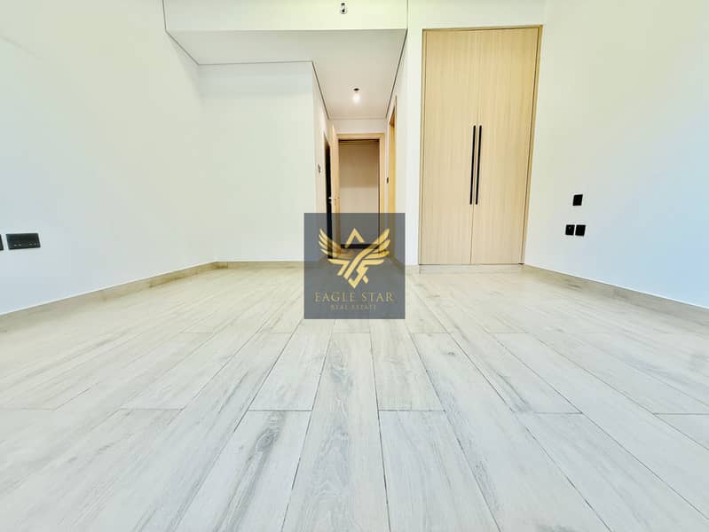 Wooden floor | Spacious 2B/R | Near Sheikh Zayed - Image 8