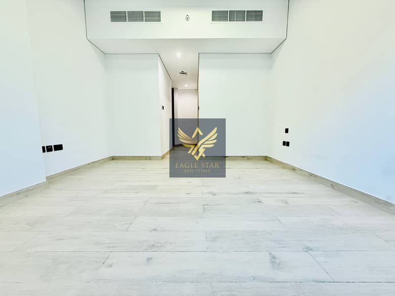 Wooden floor | Spacious 2B/R | Near Sheikh Zayed - Image 12