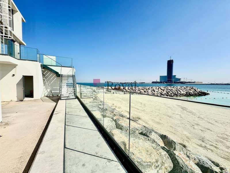 Ultra-Luxury Seafront Corner Villa | Private Pool & Lift | Danah Bay - Image 22