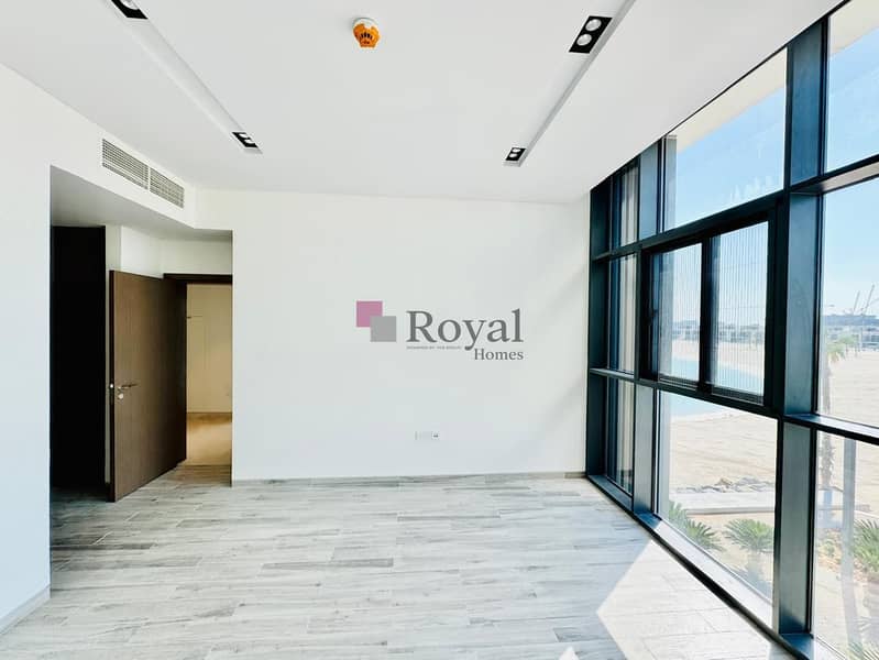 Ultra-Luxury Seafront Corner Villa | Private Pool & Lift | Danah Bay - Image 28