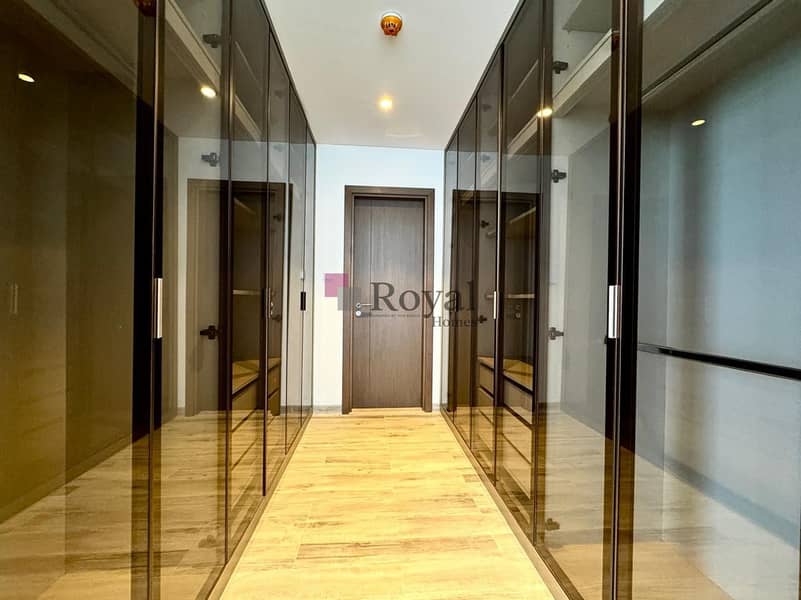 Ultra-Luxury Seafront Corner Villa | Private Pool & Lift | Danah Bay - Image 31