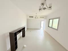 غرفتين ماستر خزانات بالحائط بلكونة بإطلالة ممتازة على البحر