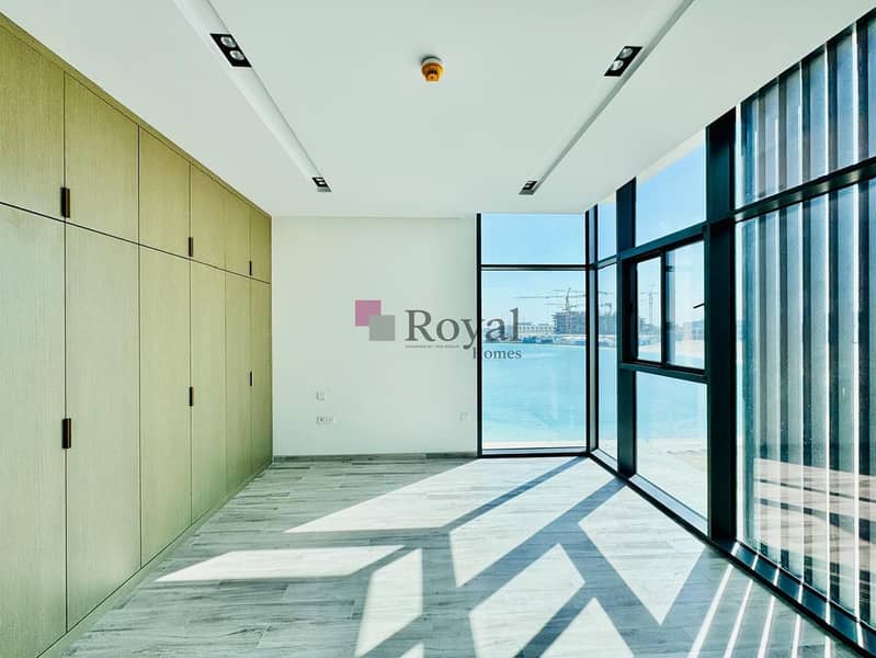 Ultra-Luxury Seafront Corner Villa | Private Pool & Lift | Danah Bay - Image 48