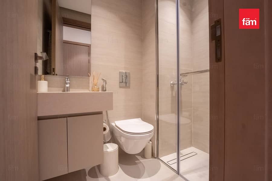 Vacant | Burj Khalifa View | Maids | Exclusive - Image 6